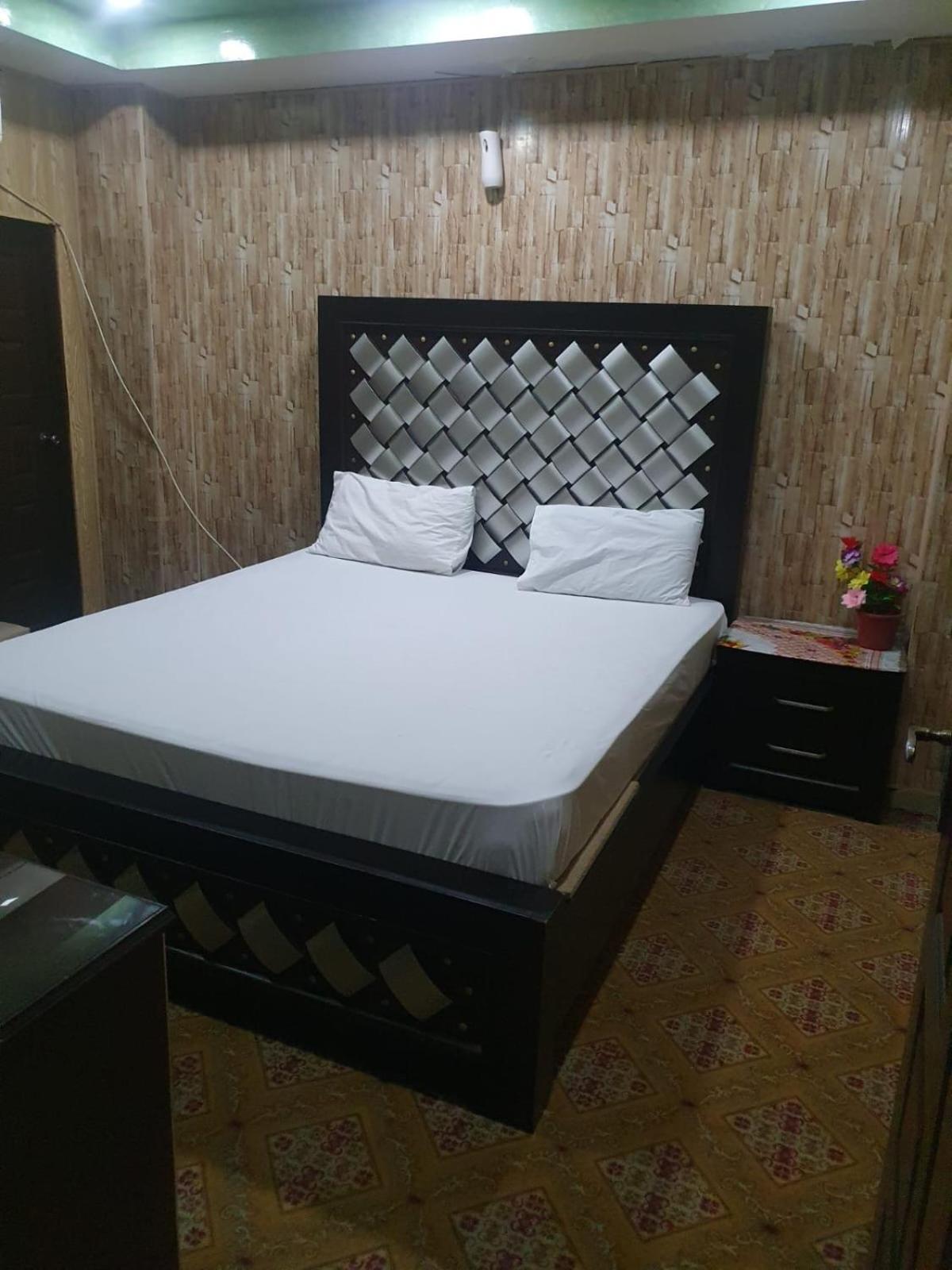 Town Guest House Toba Tek Singh Exterior foto